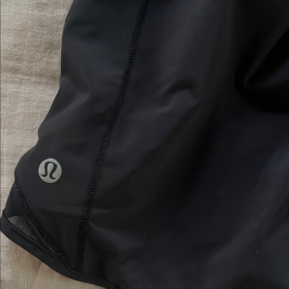 lululemon athletica Black Athletic Shorts Lightweight Elastic Waist, fully lined - Picture 3 of 3